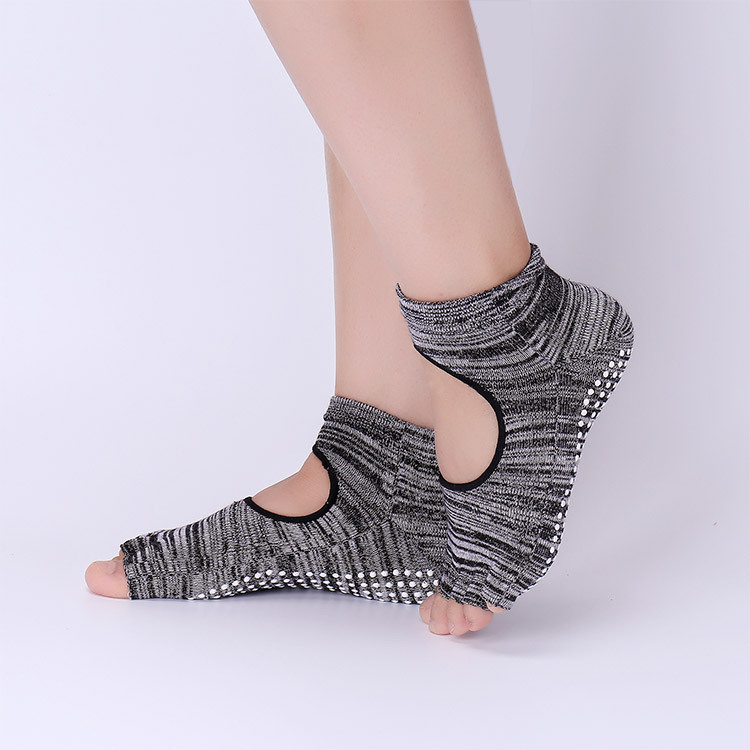 Non-Slip Yoga Socks with Grips – Pilates Yoga Exercises recenzja i cena